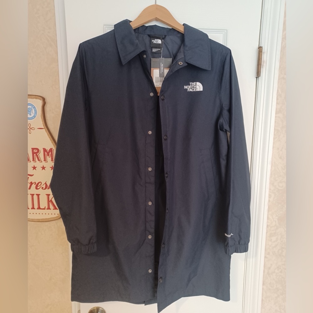 Brand New The North Face Aviator Navy Coach Jacket
